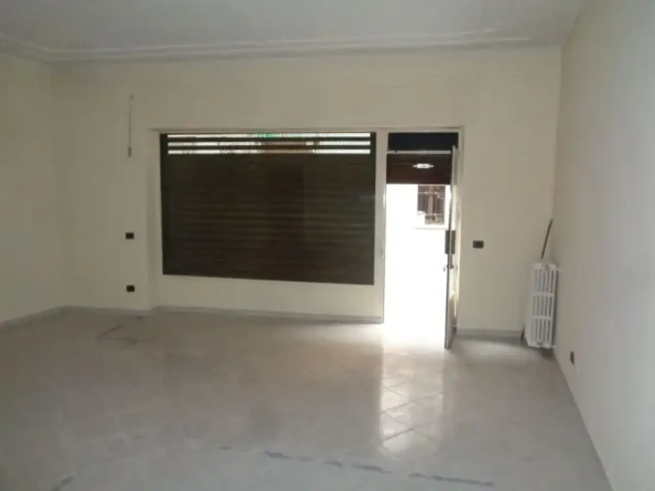 Negozio in Via Roma 50, Borgo San Dalmazzo, {3} - Foto 2