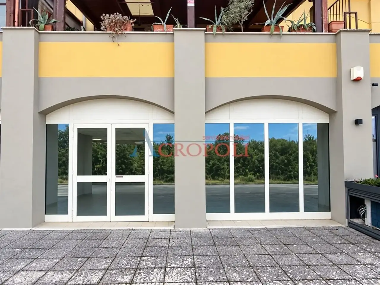 Negozio in Via Ponte Valle Trave 6, Anguillara Sabazia, {3} - Foto 1