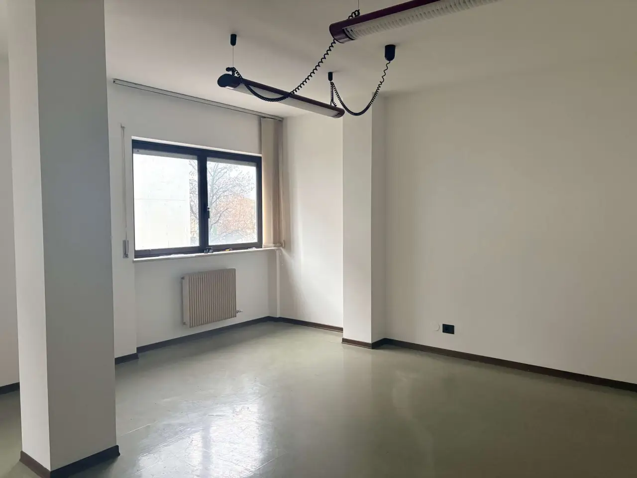 Ufficio in Viale Vittorio Emanuele, Vittorio Veneto, {3} - Foto 1