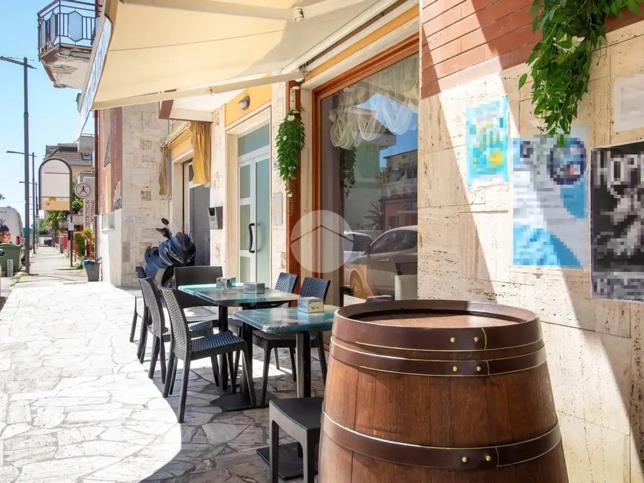 Negozio in Via Laureati 68, San Benedetto Del Tronto, {3} - Foto 1