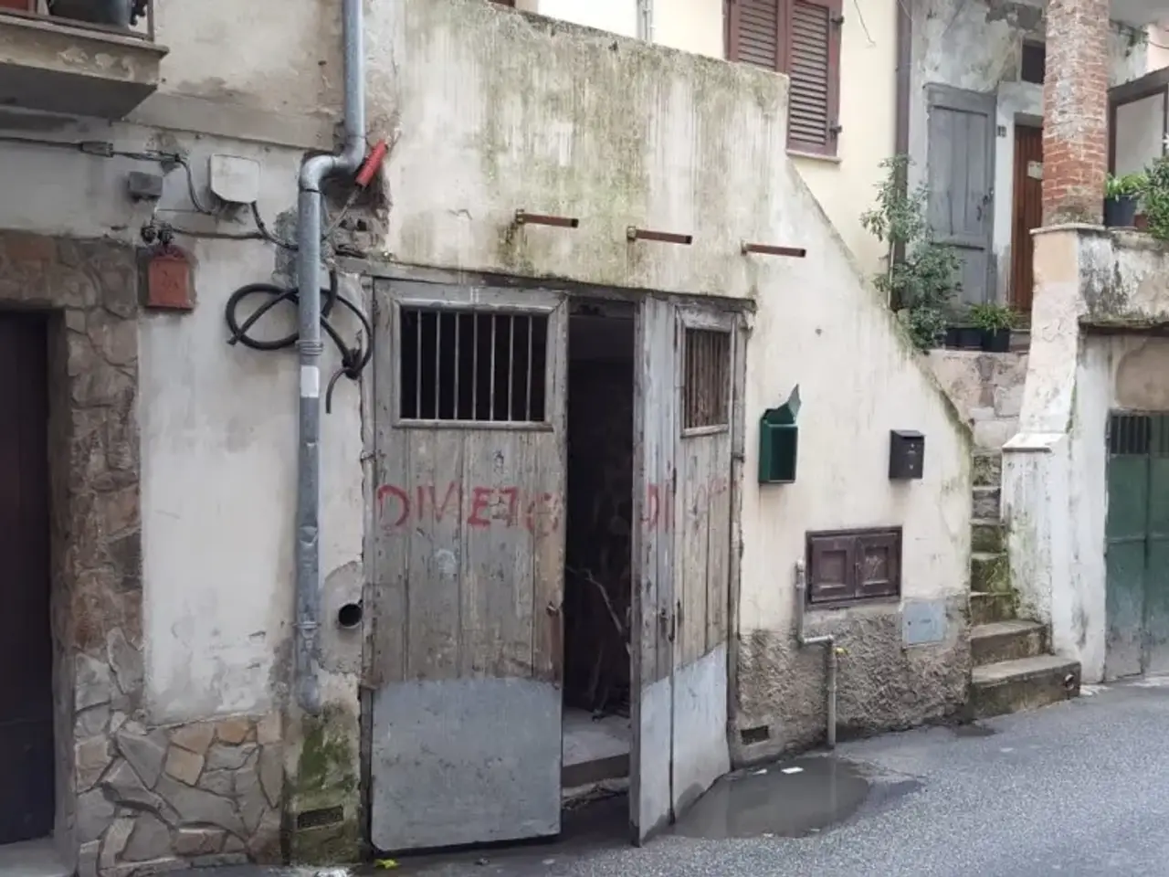 Magazzino in Via Crocefisso, Lamezia Terme, Catanzaro, Lamezia Terme, {3} - Foto 1