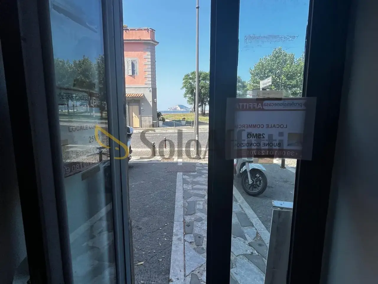 Negozio in Corso Umberto I 173, Pozzuoli, {3} - Foto 1