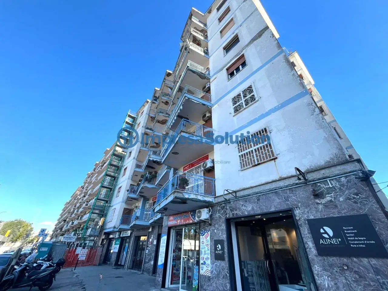Negozio in Viale John Fitzgerald Kennedy, Napoli, {3} - Foto 1