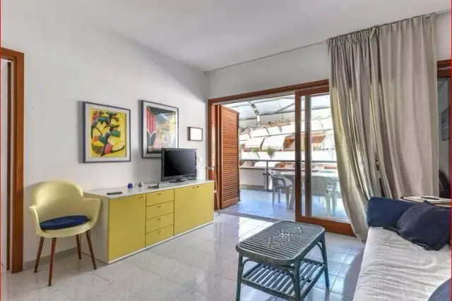 4-room flat in Piazza Eroi della Resistenza, Porto Azzurro - Photo 1