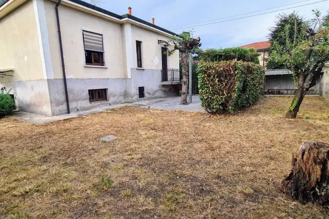 Villa in Via Antonio Gramsci 39, Busto Garolfo - Foto 1