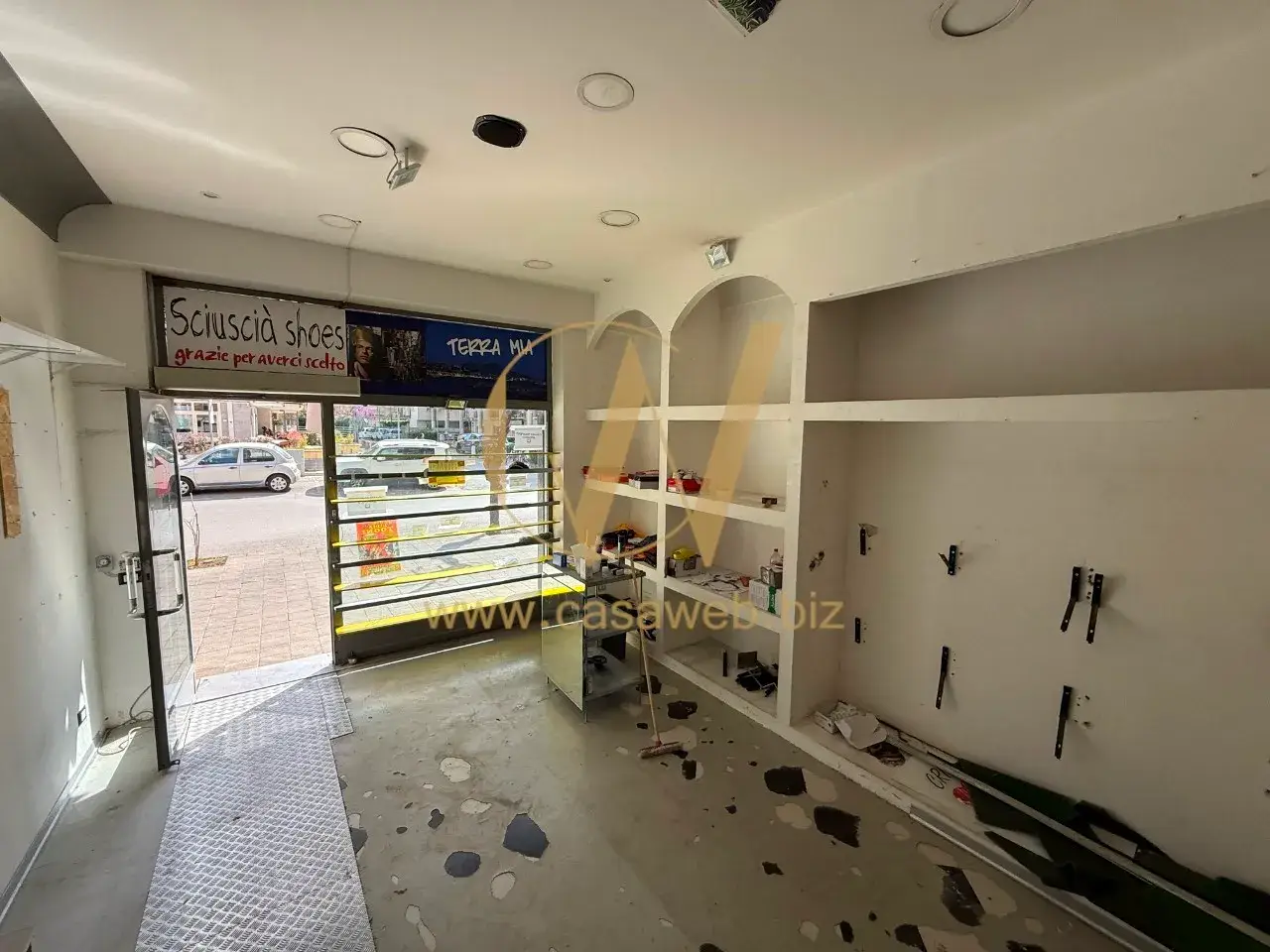 Negozio in Via Unità Italiana, Caserta, {3} - Foto 1