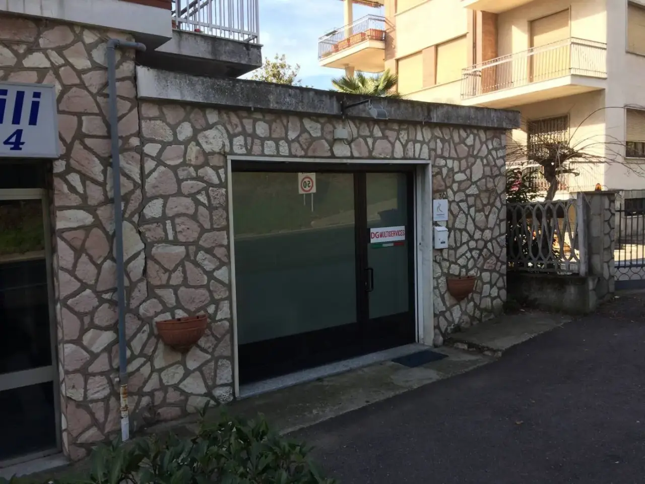 Locale commerciale in Via Traforo 30, Pino Torinese, Pino Torinese, {3} - Foto 2