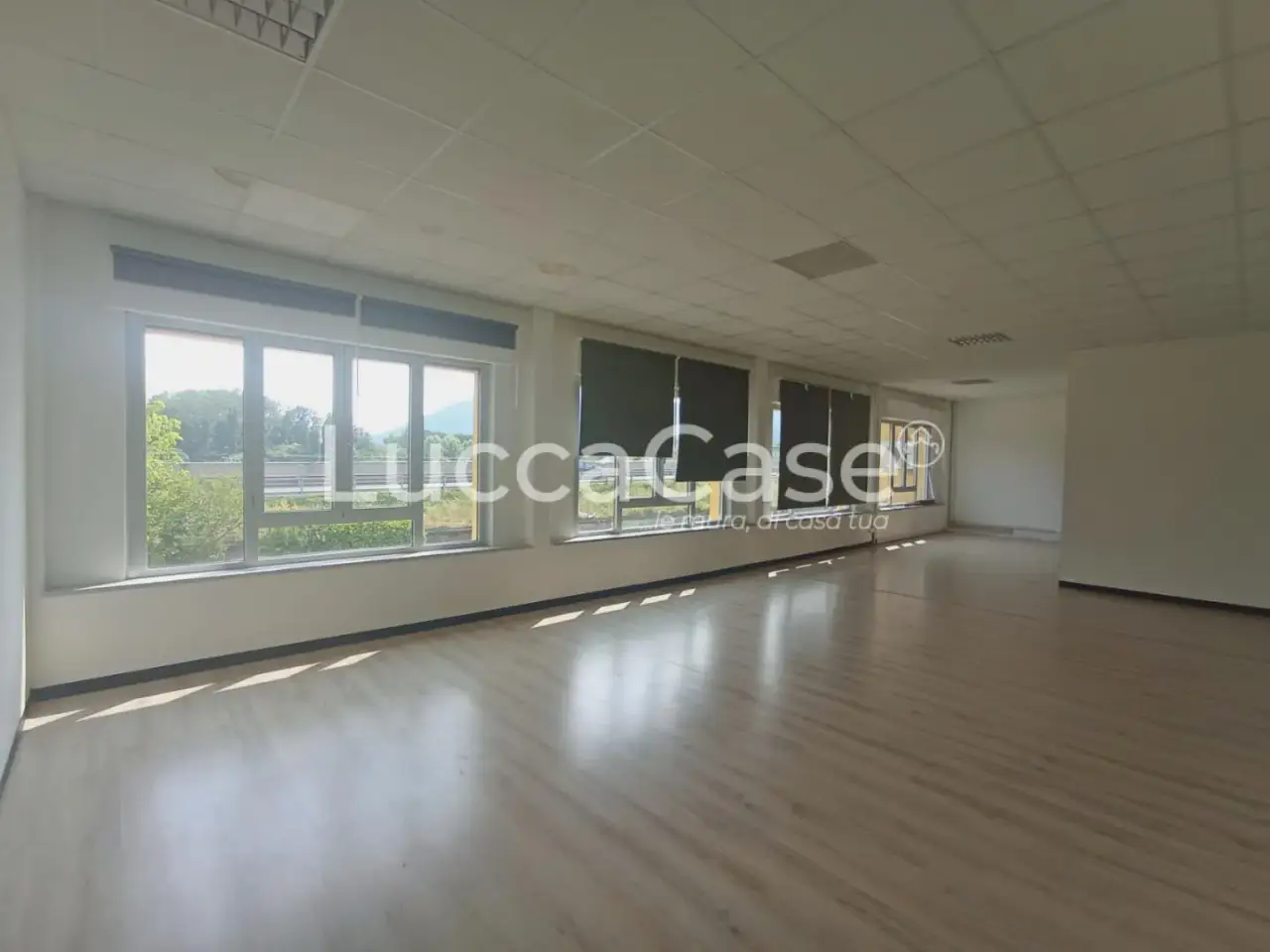 Ufficio in Avonarola 55100, Lucca, {3} - Foto 2