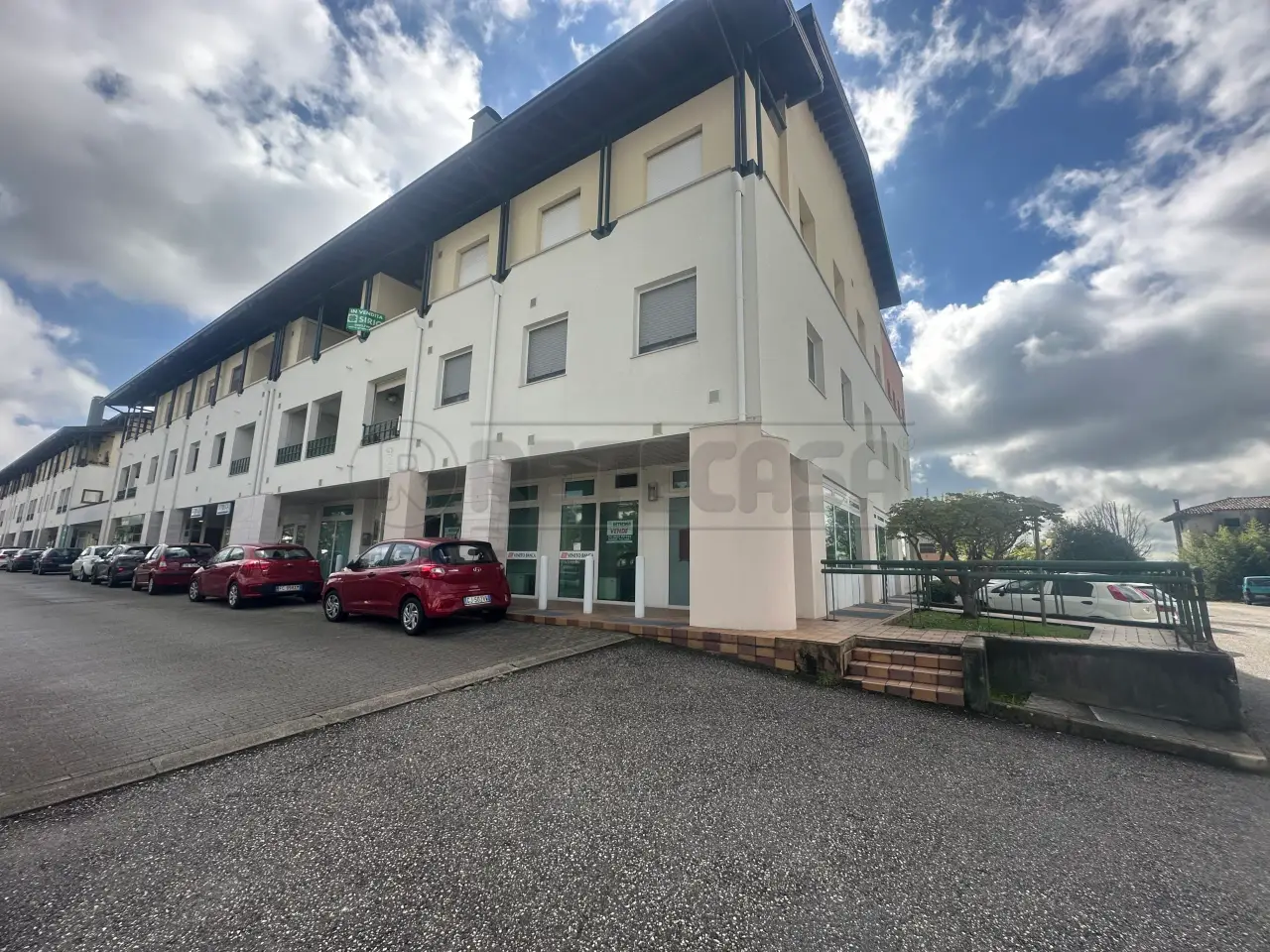 Palazzina commerciale in Via Stazione 71/33, Manzano, {3} - Foto 2