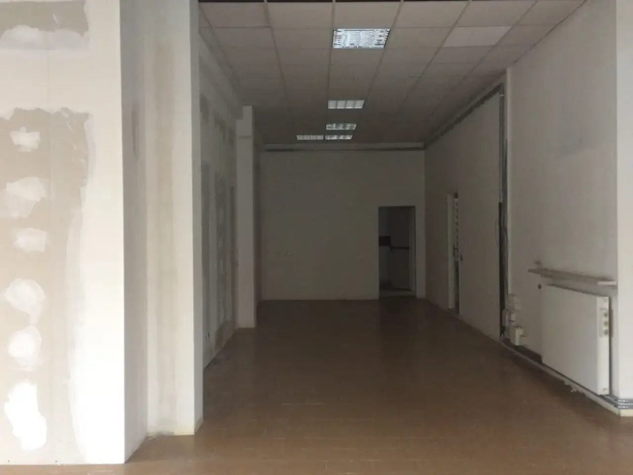 Ufficio in Viale Dante Alighieri, 29122 Piacenza Pc, Italia, Piacenza, {3} - Foto 1