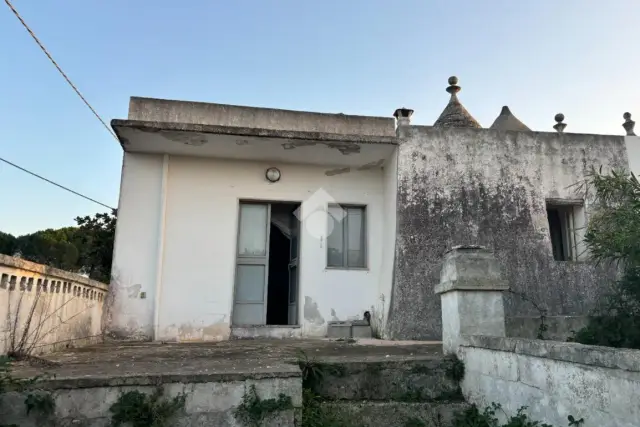 Country house or cottage in Strada Seppelanardo, Martina Franca - Photo 1