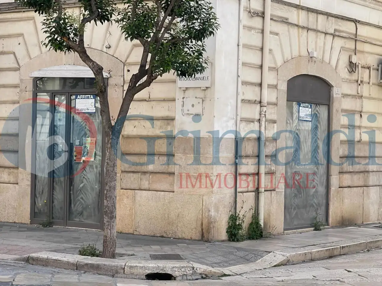 Negozio in Corso Vittorio Emanuele 153, Trani, {3} - Foto 2