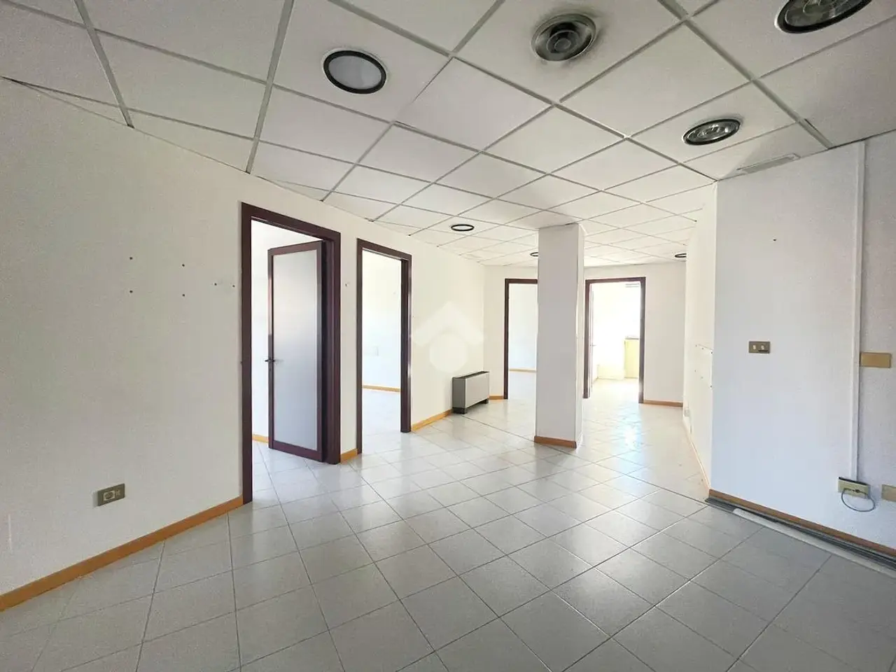 Ufficio in Via Agnini 76, Mirandola, {3} - Foto 2