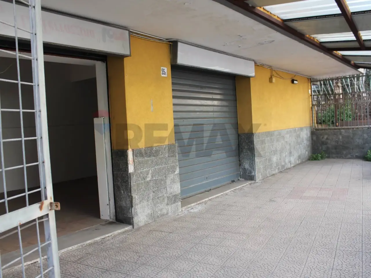 Negozio in Via Calatabiano 55, Catania, {3} - Foto 2