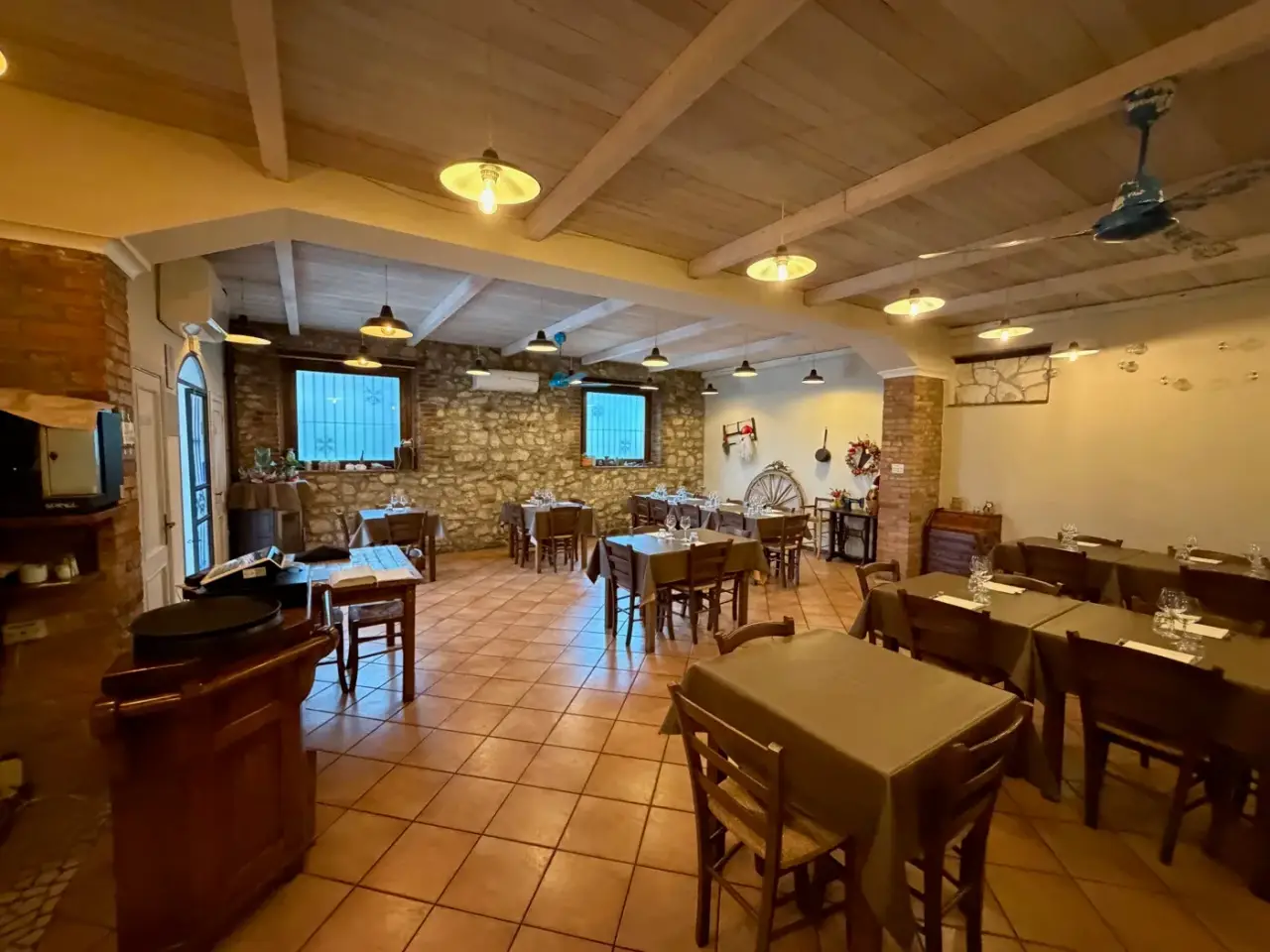 Ristorante in Strada della Lince, Terni, {3} - Foto 2
