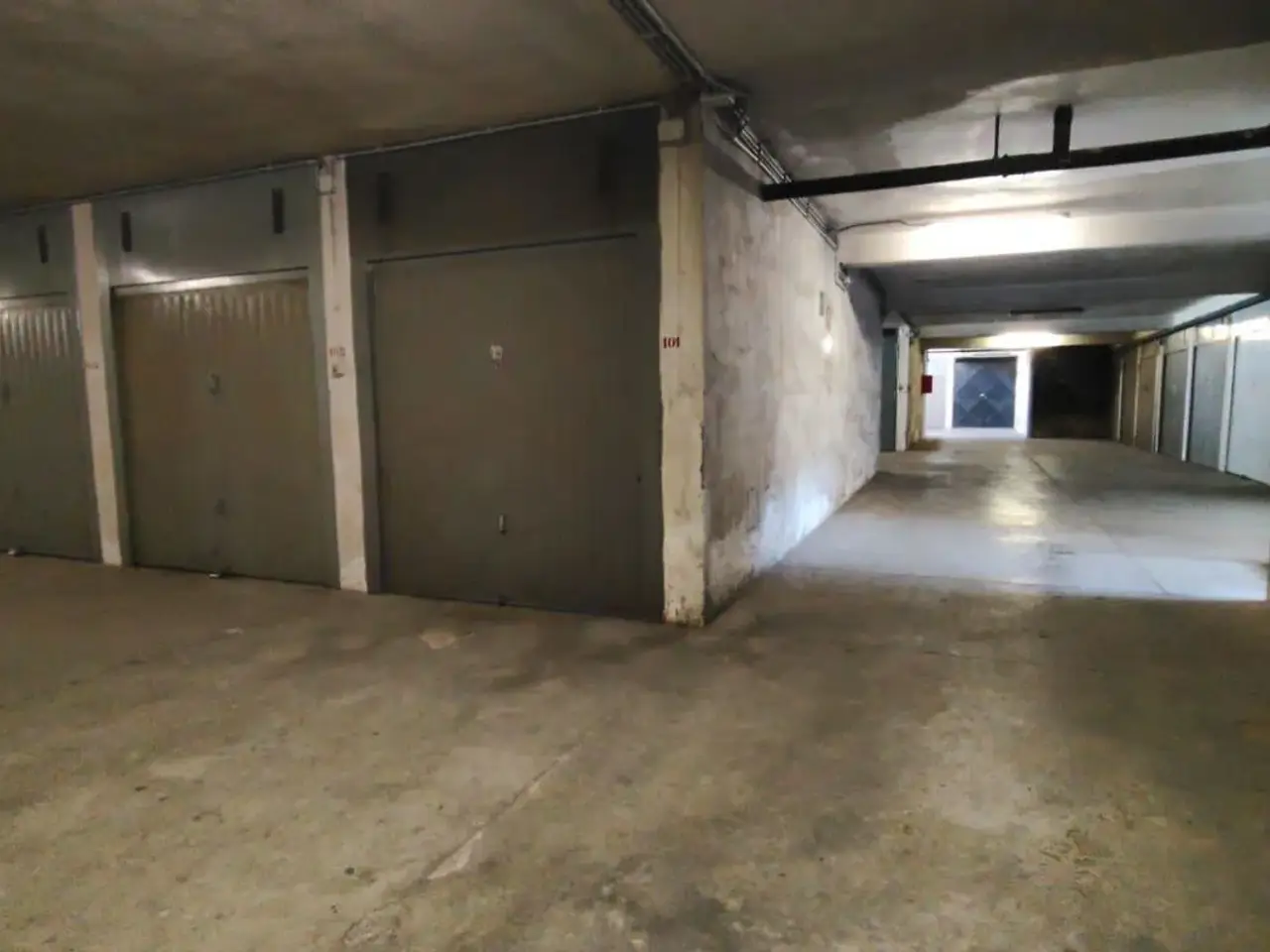 Parcheggio chiuso in Via Mincio 9 Bis, Rivoli, {3} - Foto 1