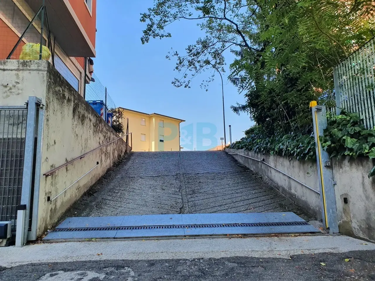 Parcheggio chiuso in Via Milano 164, Brescia, {3} - Foto 2