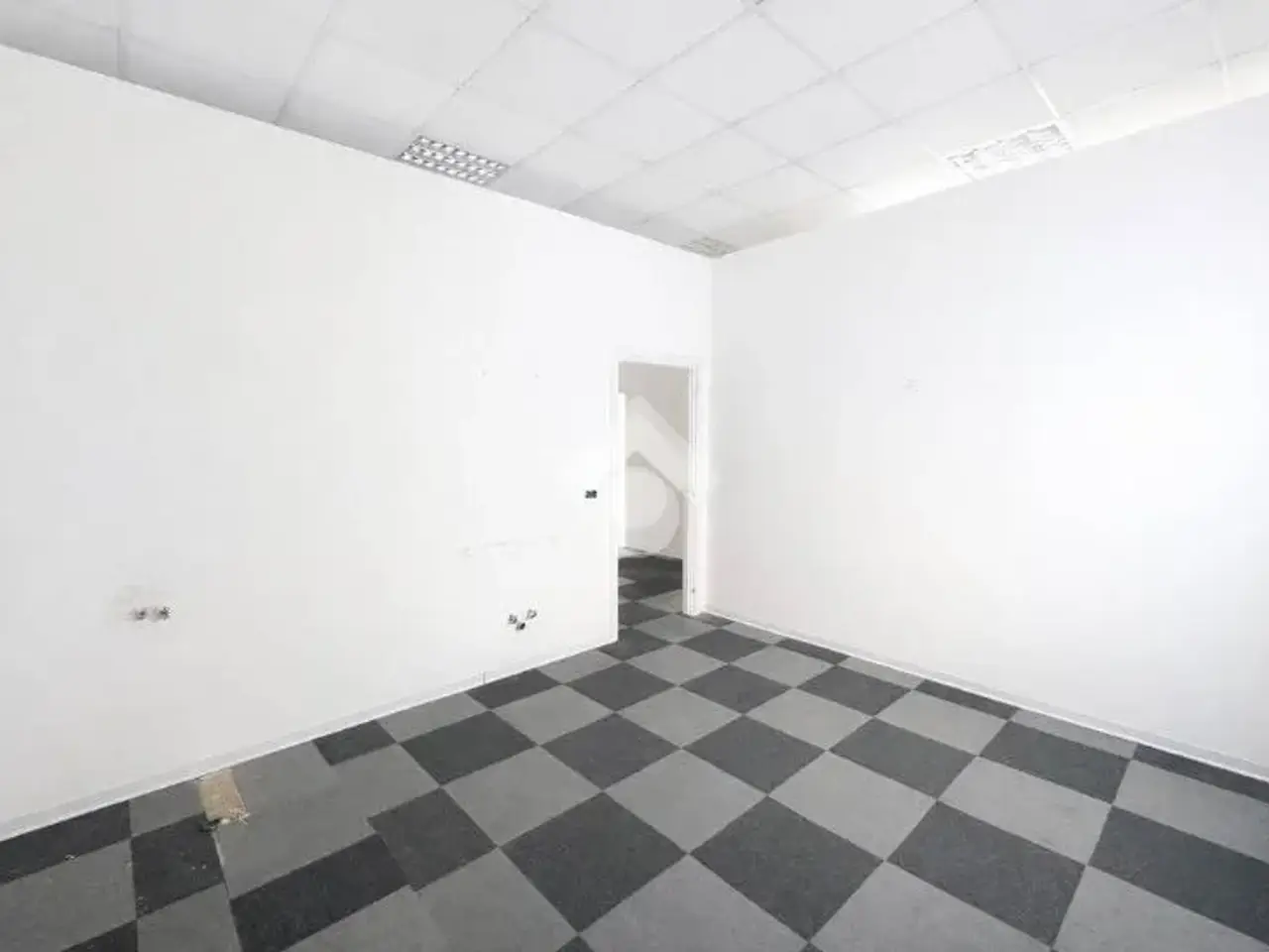 Ufficio in Via del Lavoro 16, Vedelago, {3} - Foto 1