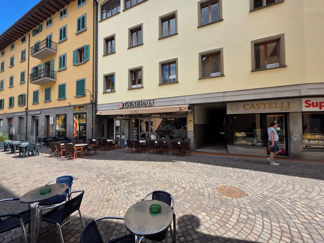 Ufficio in Piazza Unberto I, Castelnuovo Di Garfagnana, {3} - Foto 1
