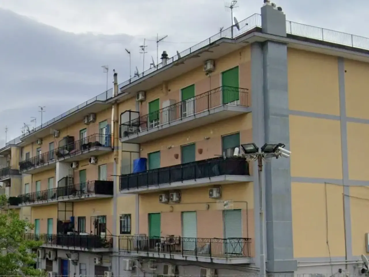Palazzina commerciale in Corso Domenico Riccardi 278, Cercola, {3} - Foto 1