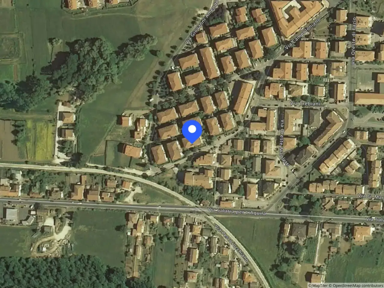 Negozio in Via De Iuliis 3-5 3, Rieti, {3} - Foto 2