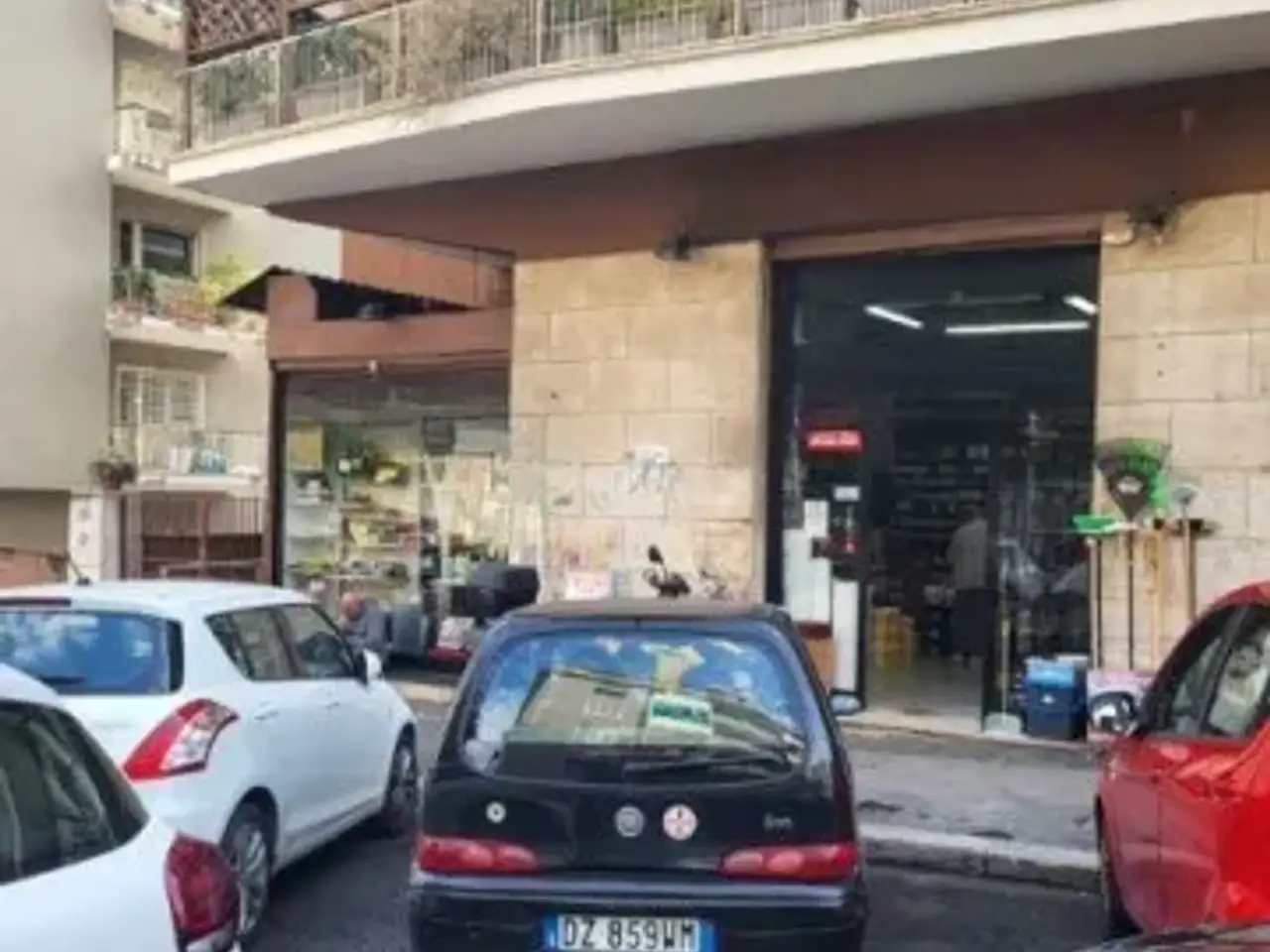 Ferramenta in Via Ugo De Carolis, Roma, {3} - Foto 2