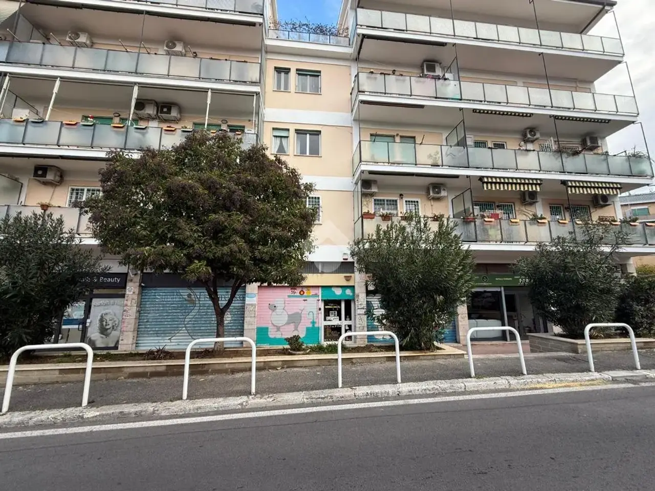 Negozio in Via Millesimo 69, Roma, {3} - Foto 1