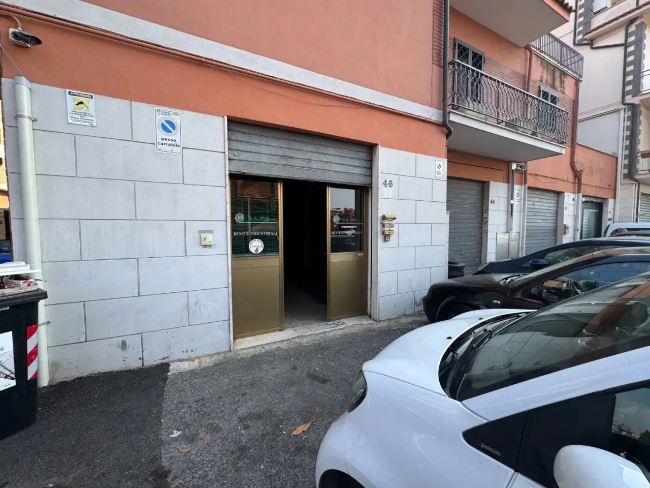 Negozio in Via Pietro Crostarosa 44, Roma, {3} - Foto 1