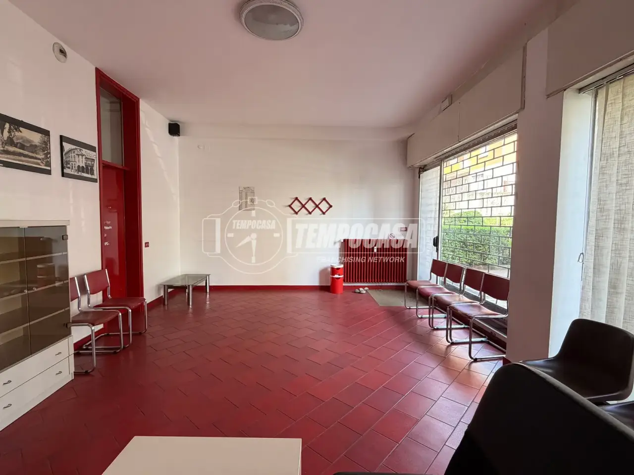 Negozio in Via Giovanni Pascoli 13, Merate, {3} - Foto 1