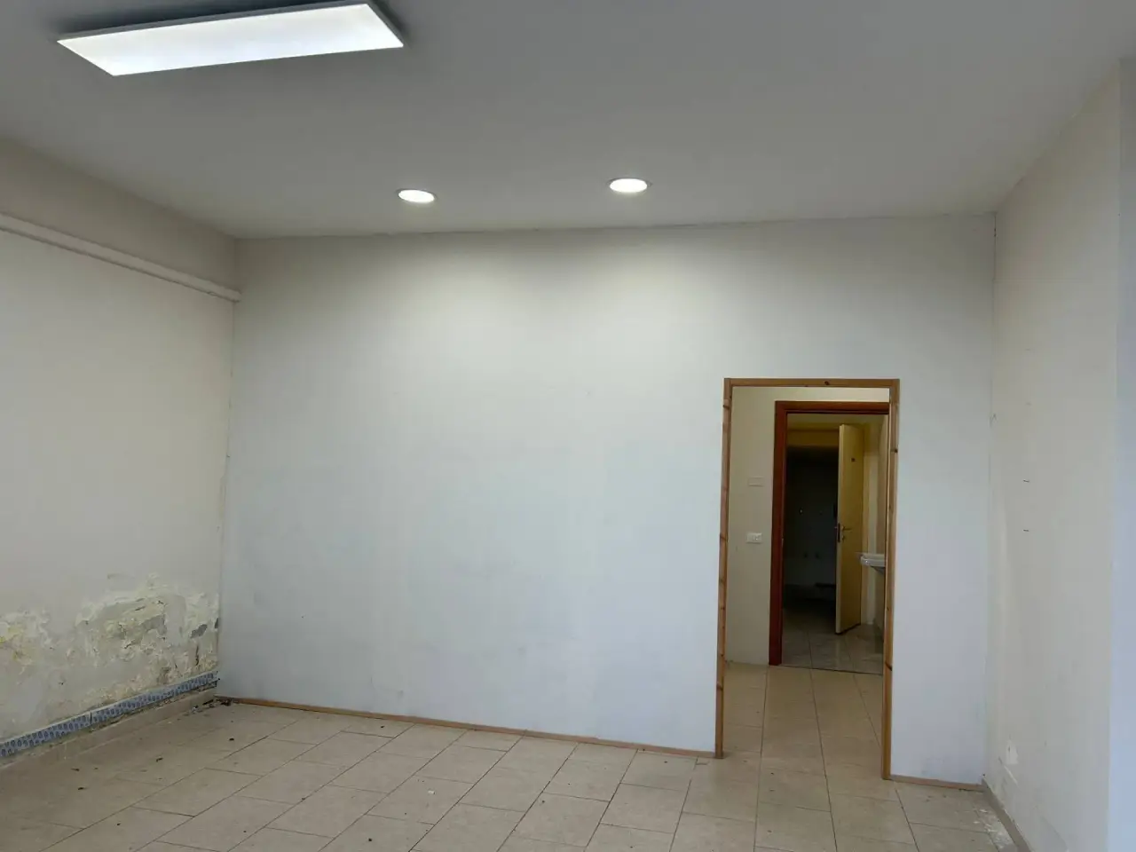Esercizio commerciale in Via della Chiesa 1, Vicopisano, {3} - Foto 2