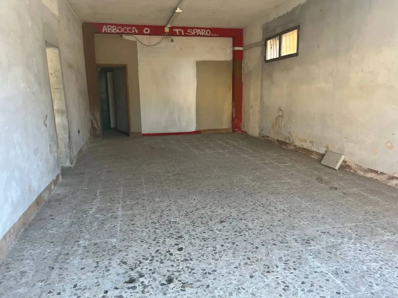 Esercizio commerciale in Via Provinciale Vicarese 12, Vicopisano, {3} - Foto 1