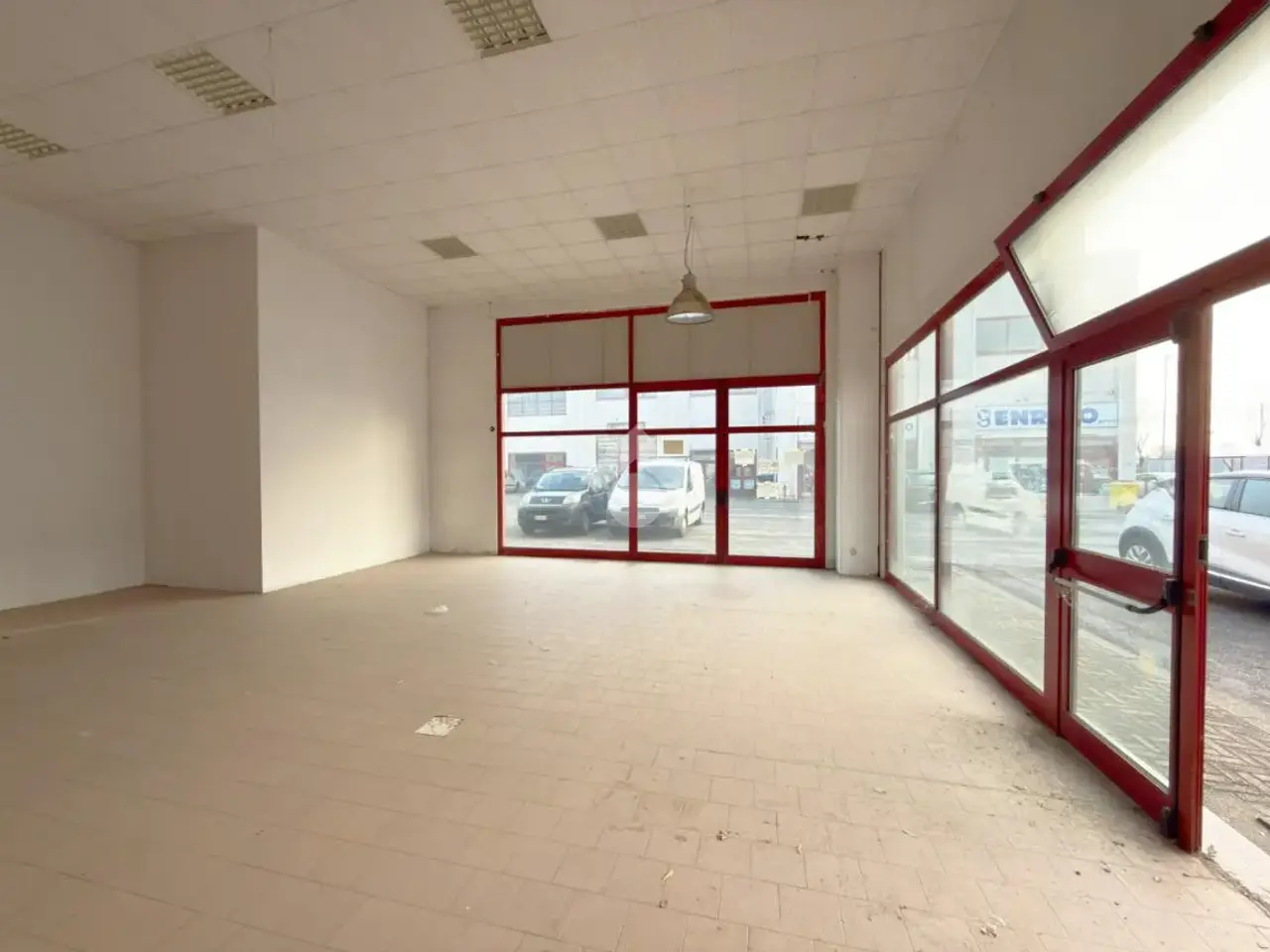 Magazzino in Corso Vercelli 332, Ivrea, {3} - Foto 1