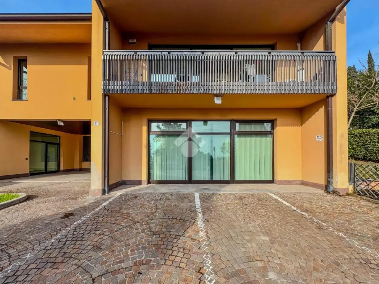 Negozio in Corso Giuseppe Zanardelli 67, Gardone Riviera, {3} - Foto 1
