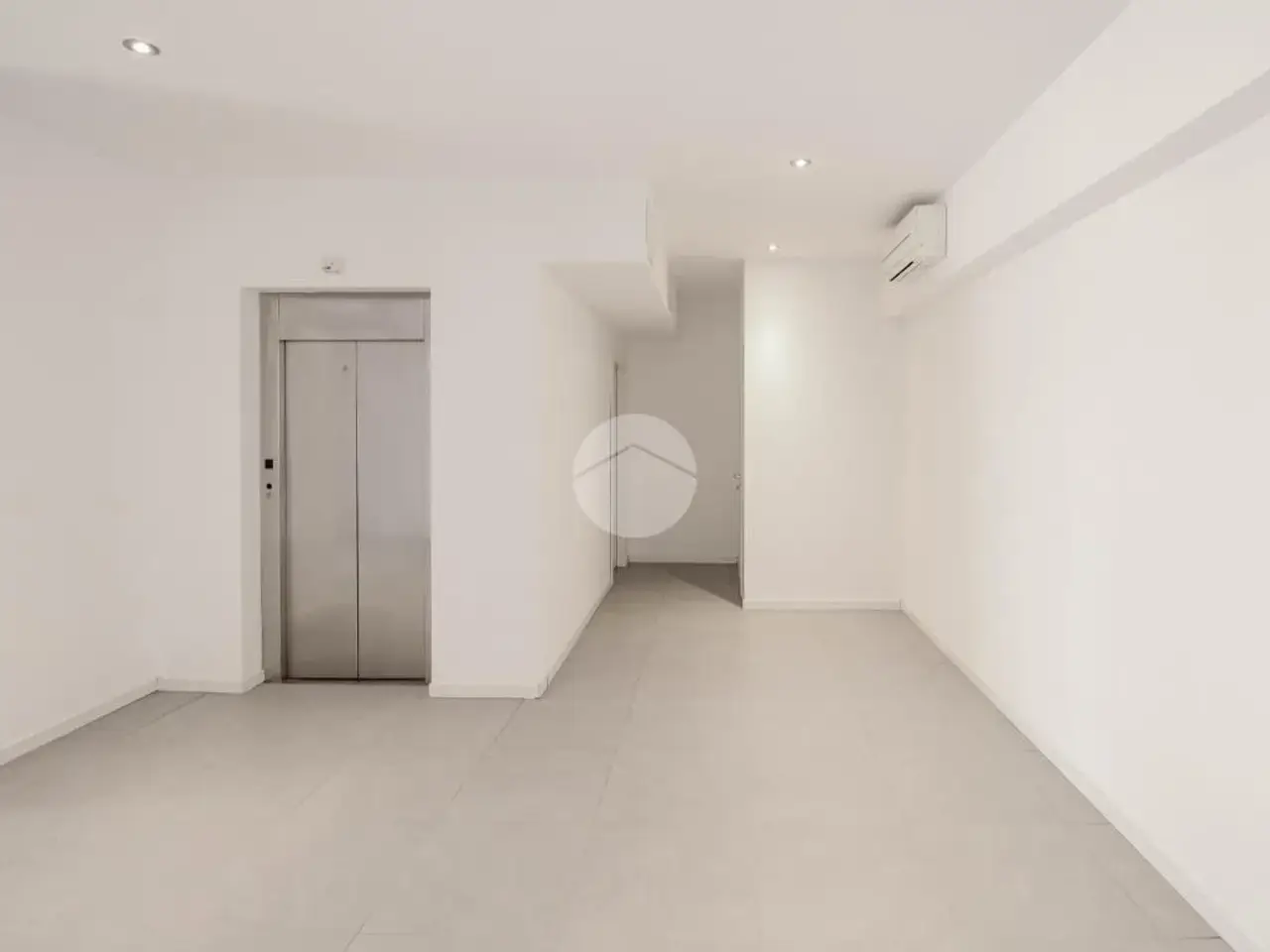 Ufficio in Viale Milano 73, Lodi, {3} - Foto 1