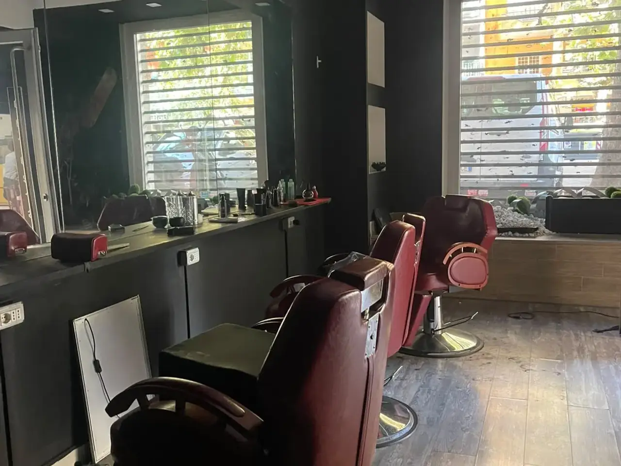 Negozio in Via Oderisi da Gubbio 250, Roma, {3} - Foto 1