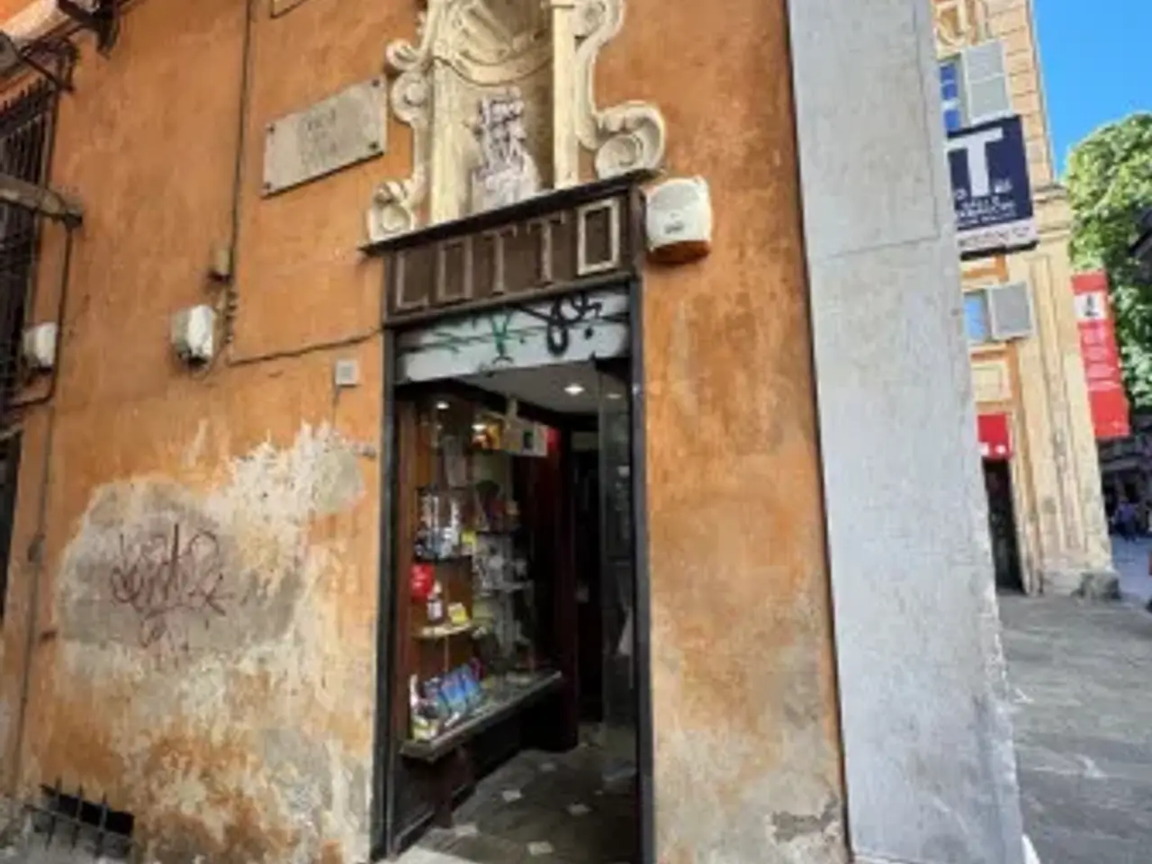 Tabaccheria in Via Giuseppe Garibaldi, Genova, {3} - Foto 1