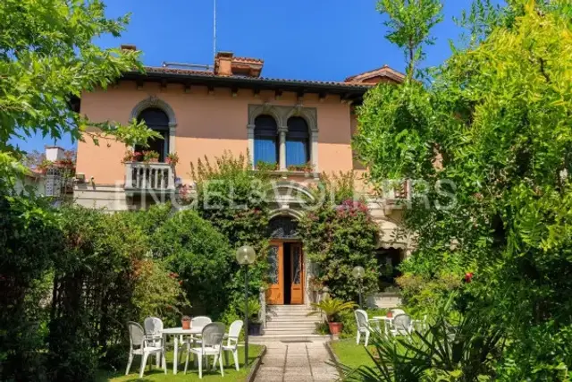 Mansion in Via Negroponte, Venezia - Photo 1