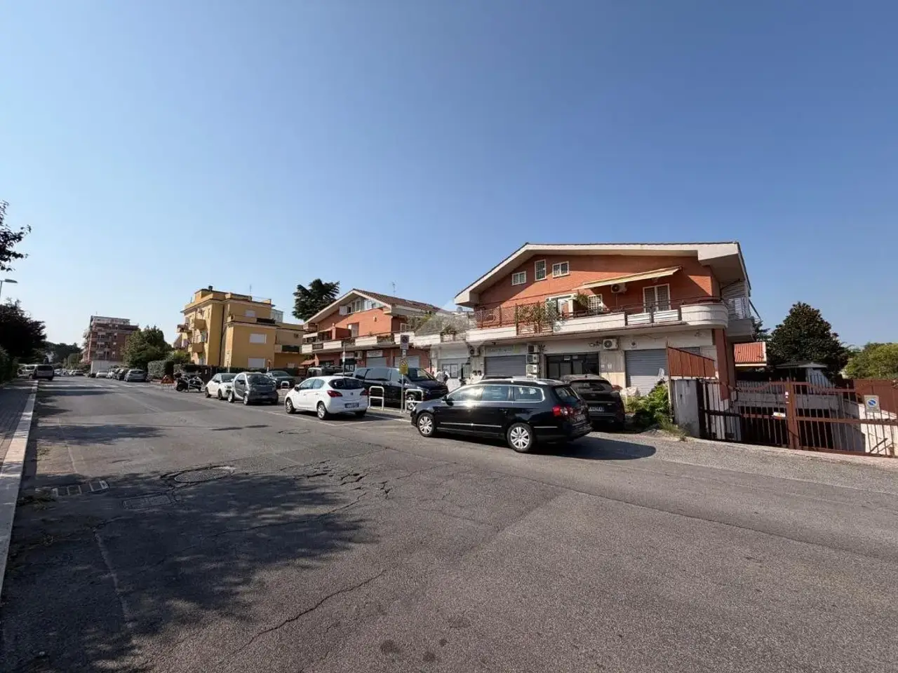 Negozio in Via Genova 32, Ciampino, {3} - Foto 2