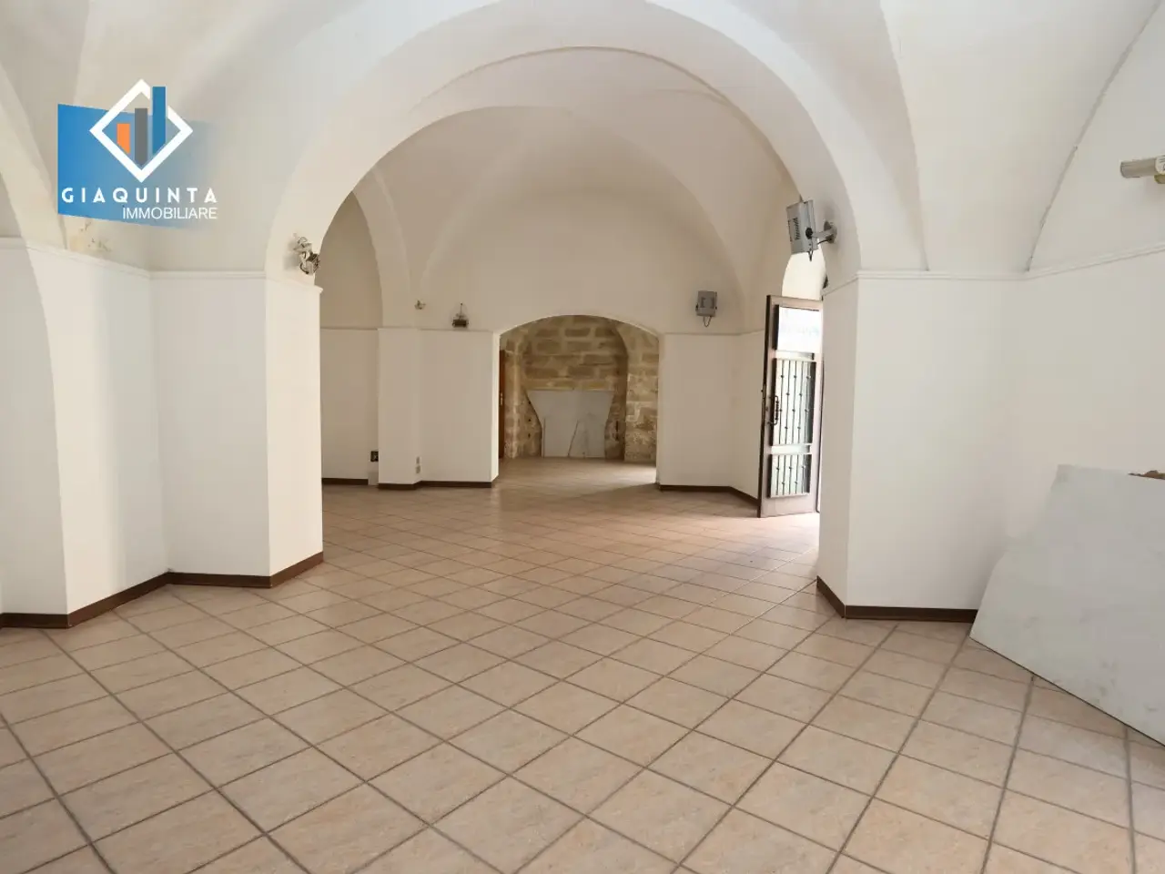 Ufficio in Via Giuseppe Garibaldi N. 36, Palagonia, {3} - Foto 1