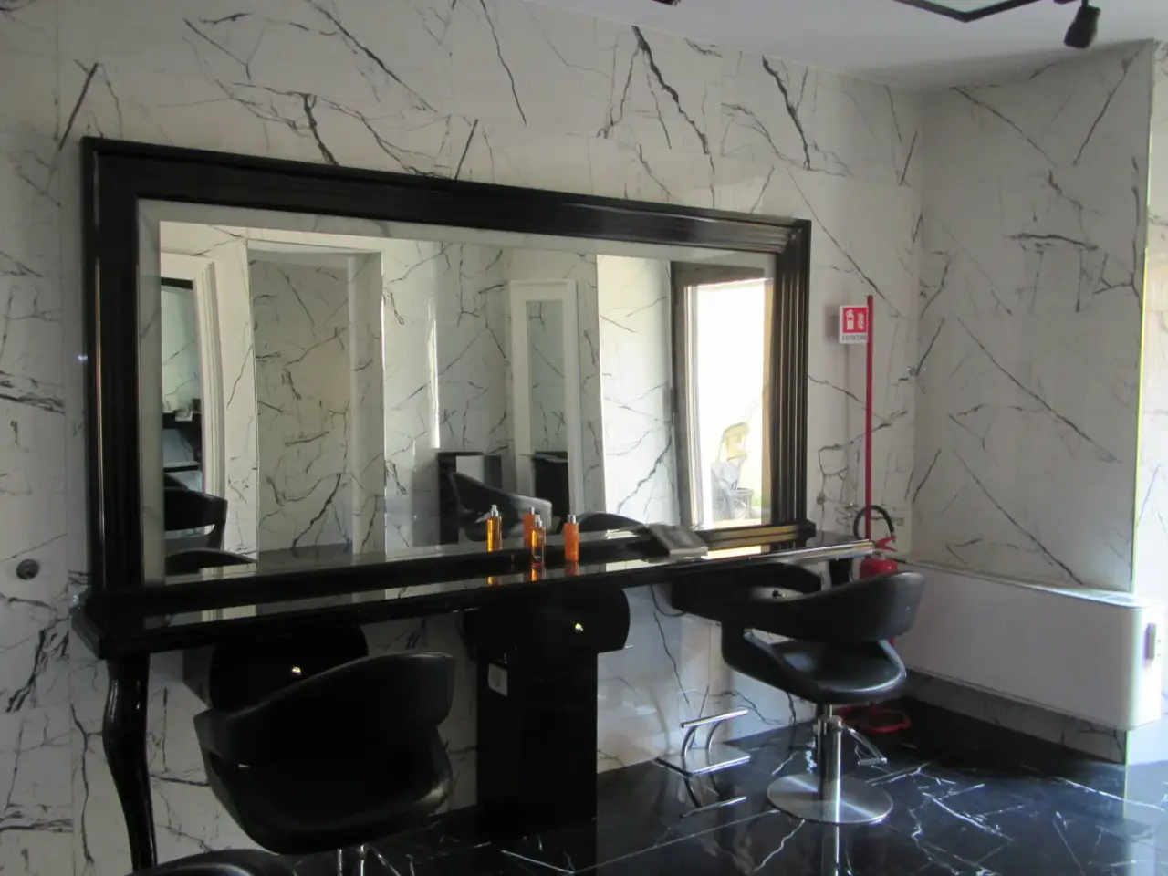 Negozio in Piazza Cesare Beccaria 2, Firenze, {3} - Foto 2