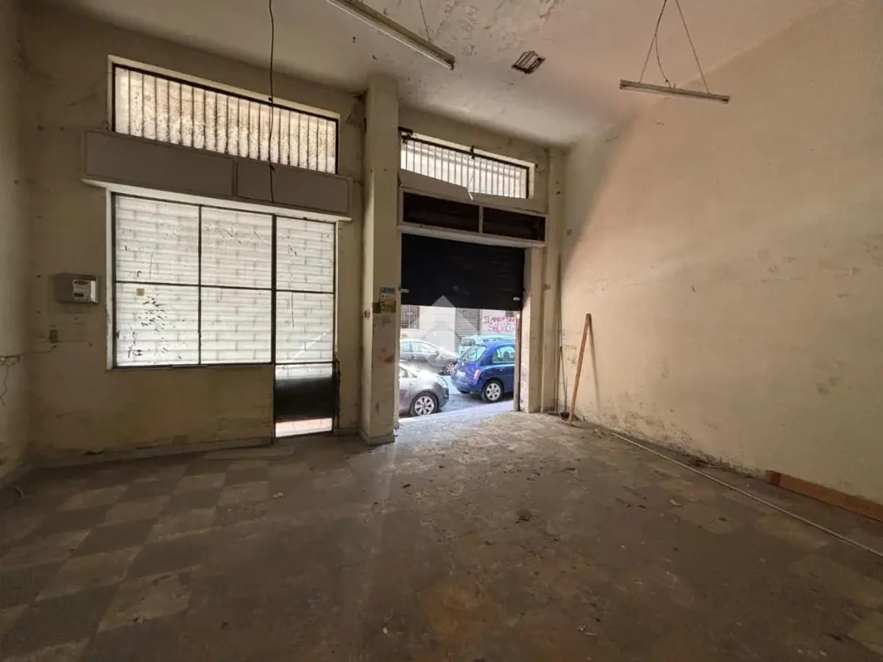 Negozio in Via Don Mimì Galluccio, Marano Di Napoli, {3} - Foto 2
