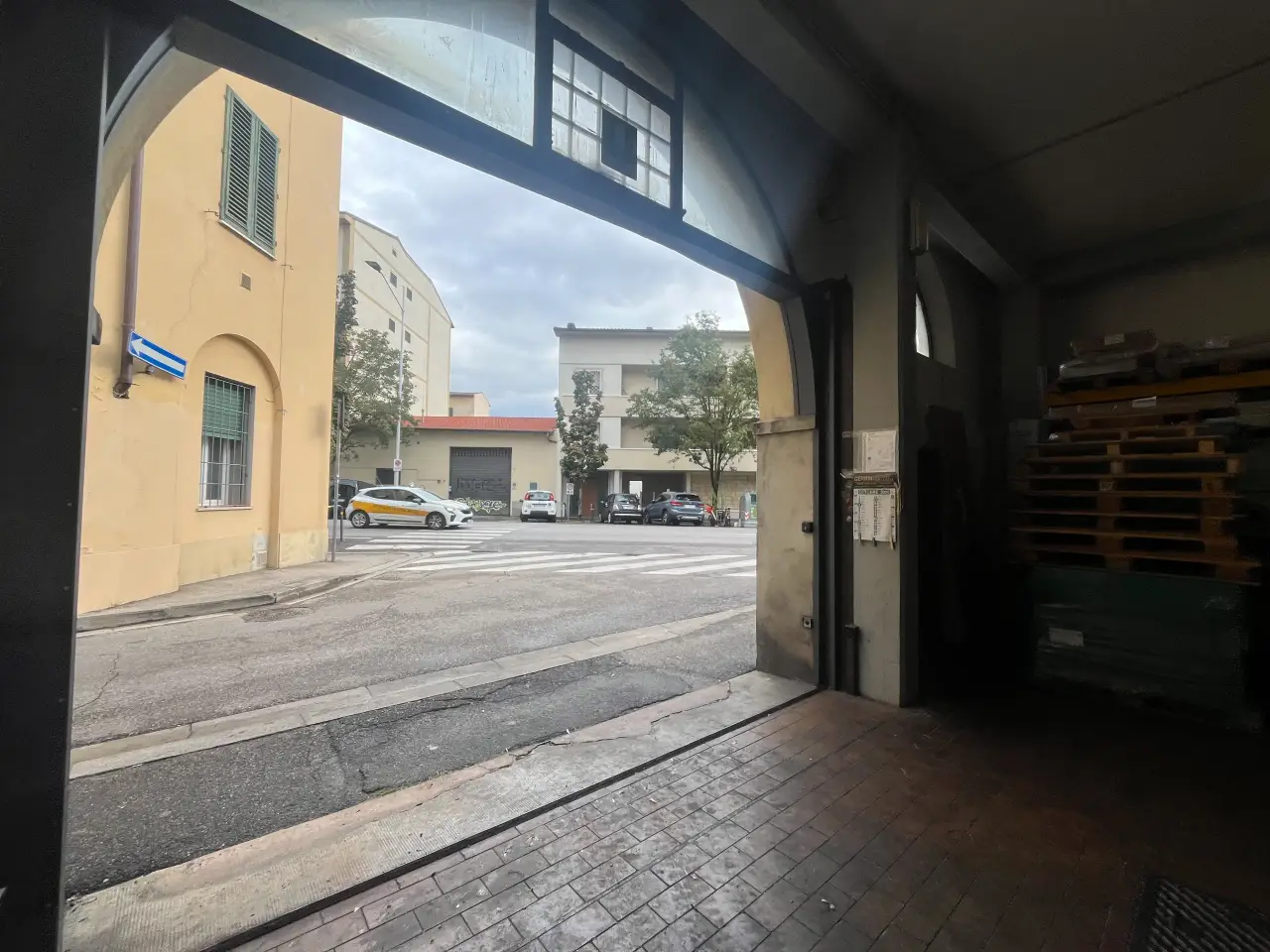 Magazzino in Via del Ponte di Mezzo, Firenze, {3} - Foto 2