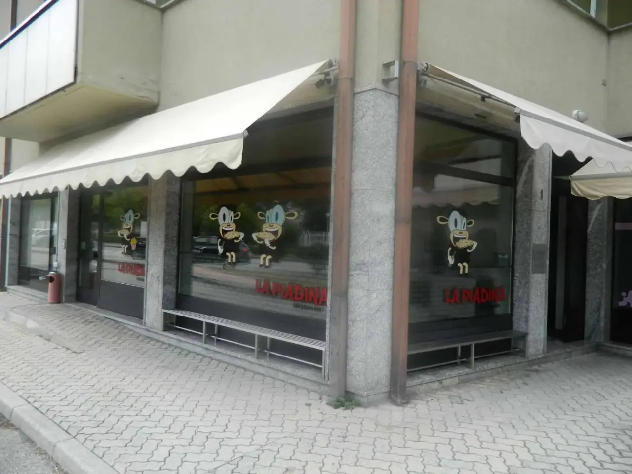 Locale commerciale in Via Samaden, Sondrio, Sondrio, Sondrio, {3} - Foto 1