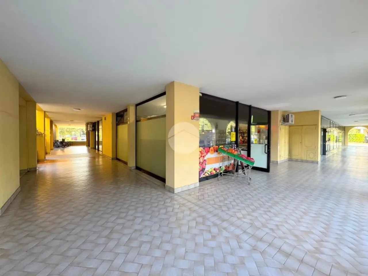 Negozio in Via Vittorio Bachelet 19, Roncadelle, {3} - Foto 1