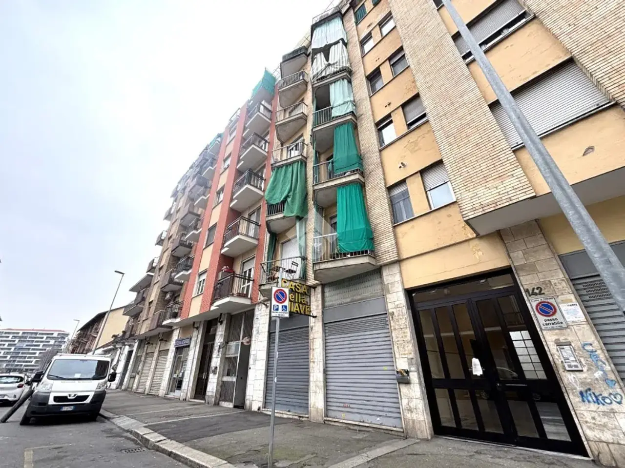 Negozio in Via Forlì 142, Torino, {3} - Foto 1