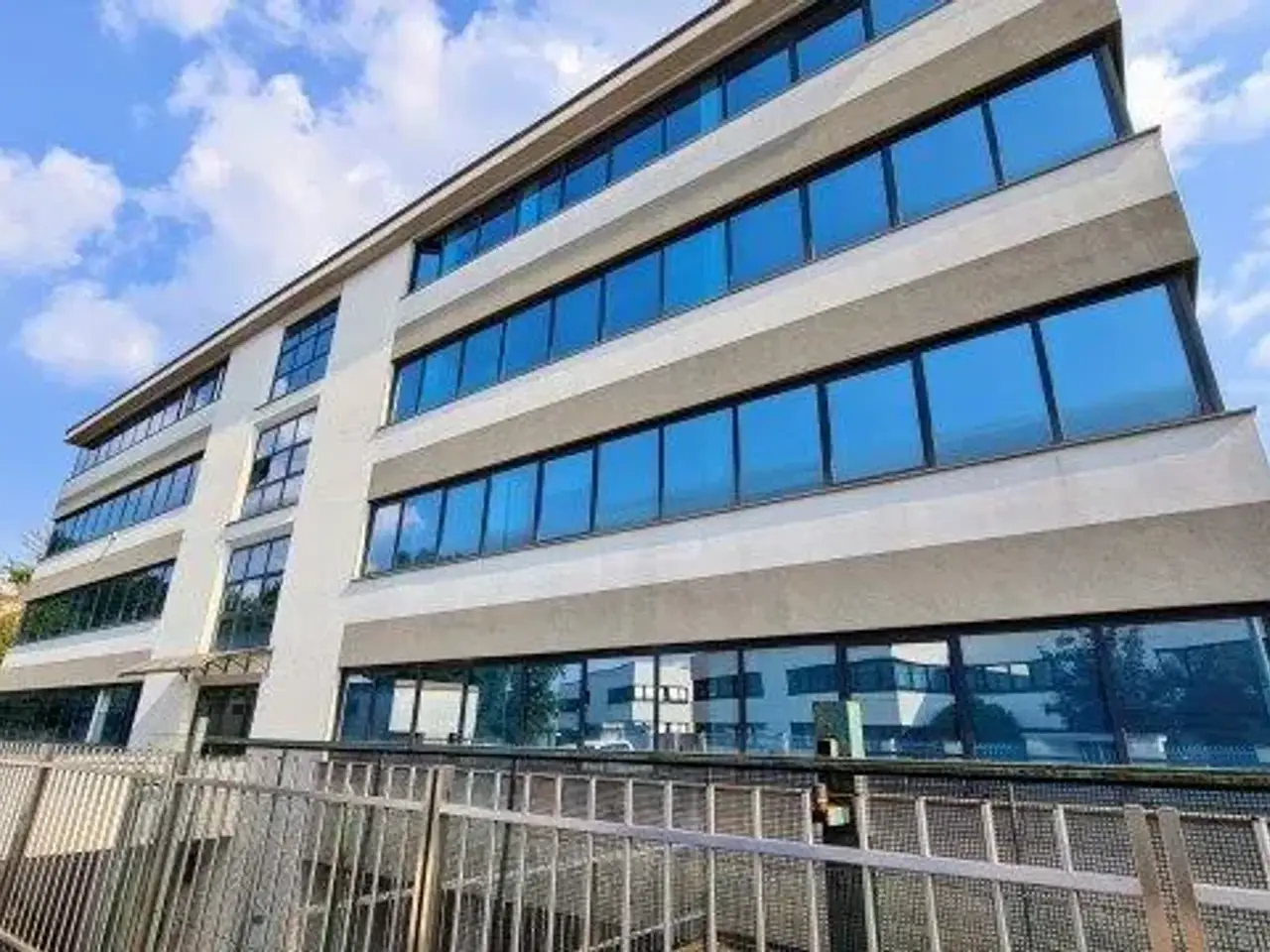 Ufficio in Via Saronnese 147, Olmina, Oltresempione, Legnano, Milano, Lombardia, 20025, Italia, Legnano, {3} - Foto 1