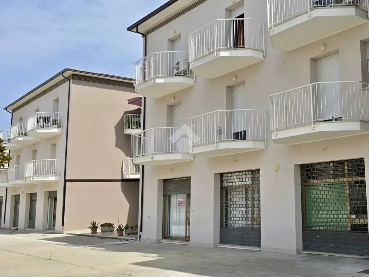 Negozio in Via Pontecavalcavia, Notaresco, {3} - Foto 1
