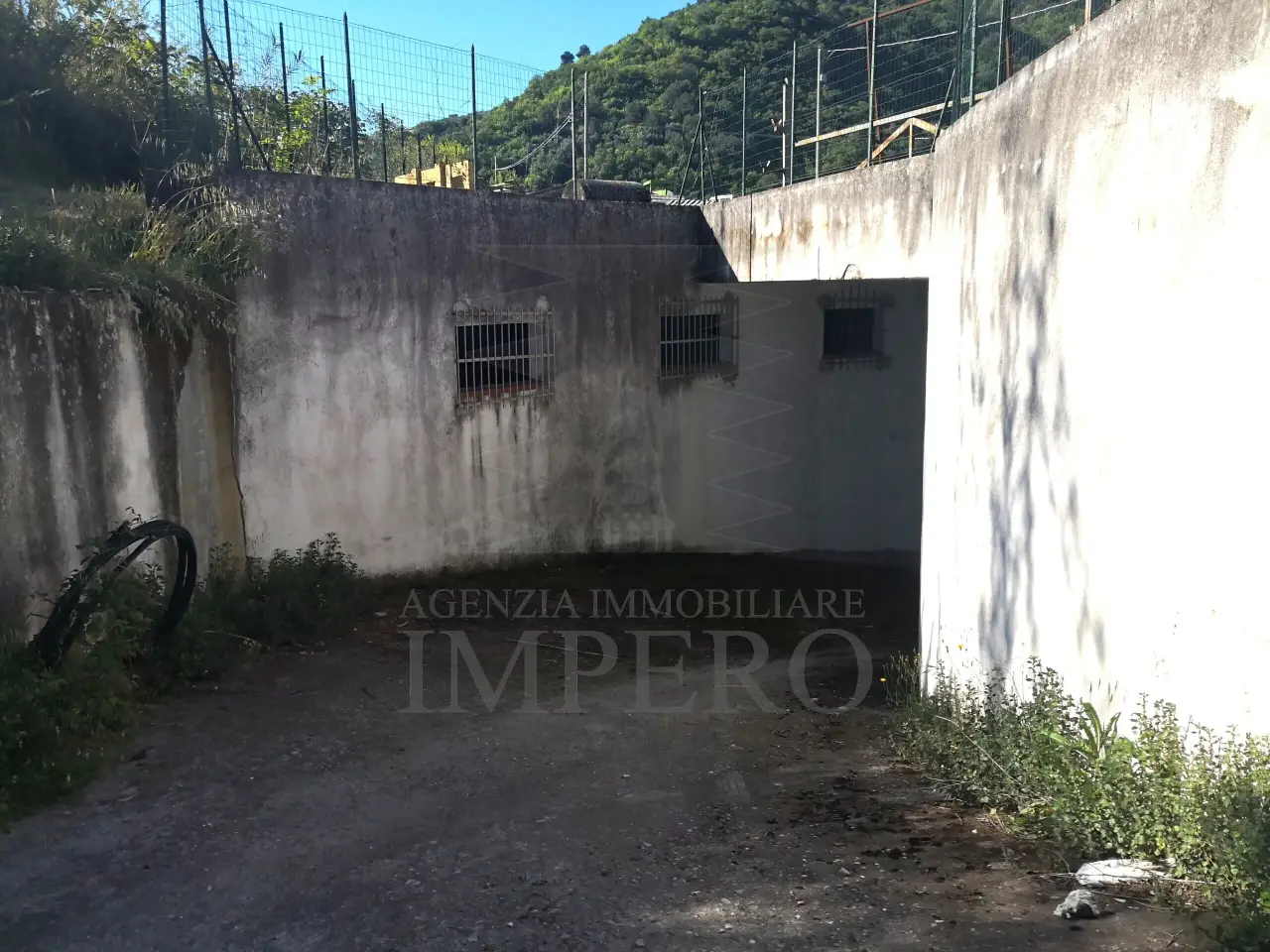 Magazzino in Via Maneira Snc, Ventimiglia, {3} - Foto 1