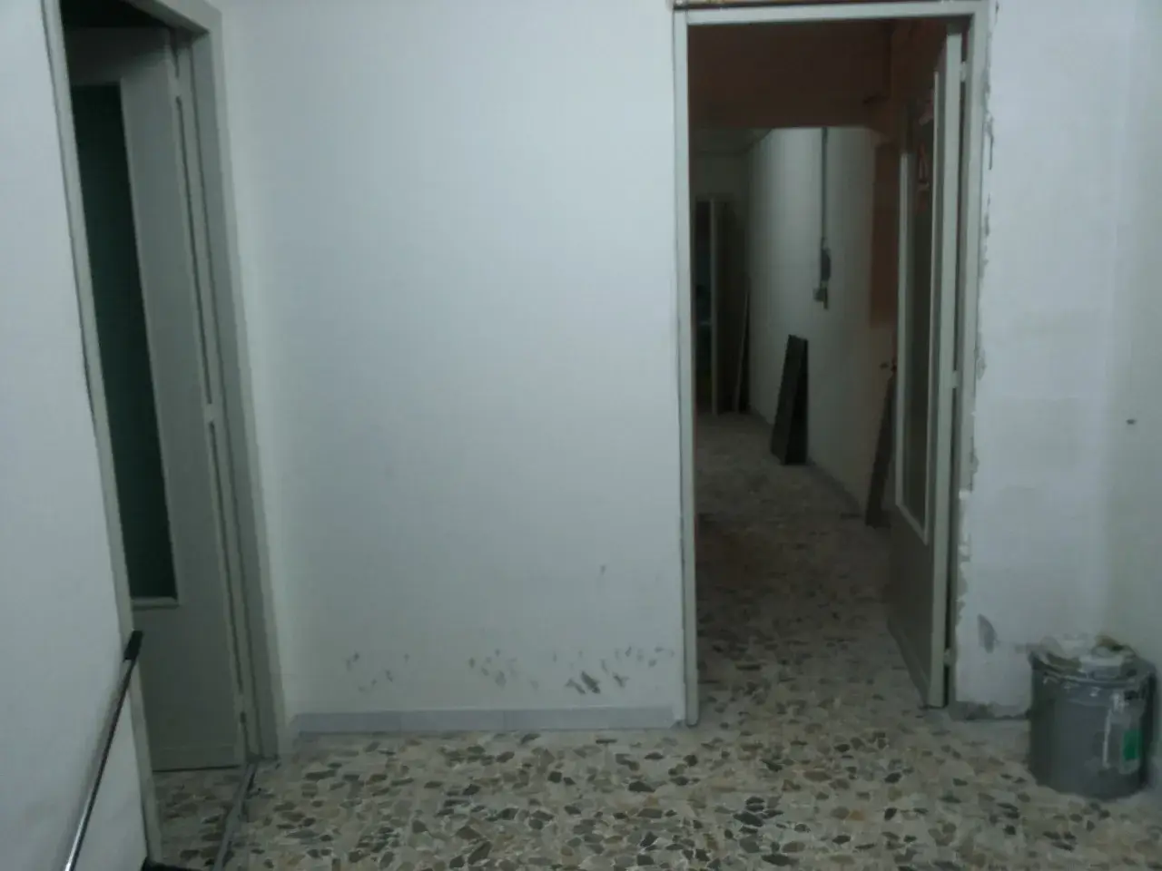 Negozio in Vico Nocelle 45, Napoli, {3} - Foto 1