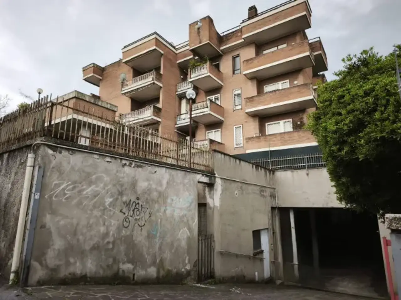 Negozio in Via Arona, Roma, {3} - Foto 1